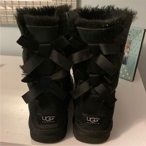 Black Bailey Bow Uggs Size 9